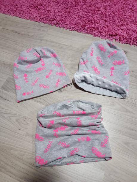 2 x cepice a nákrčník, 140