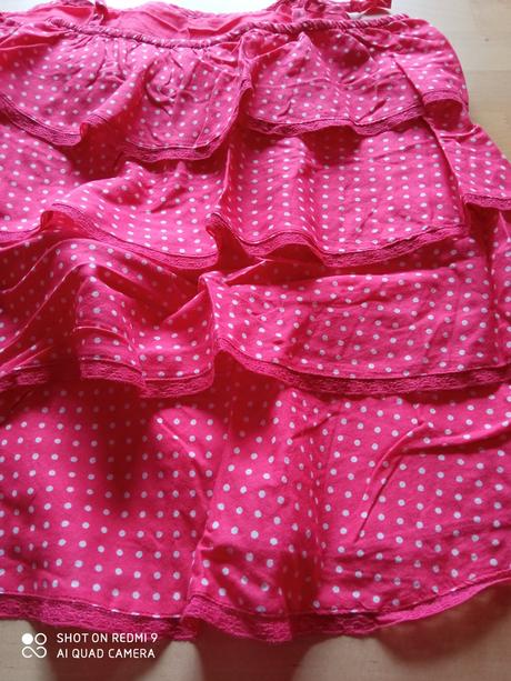 Dvoje kraťasy s tunikou, 140–152