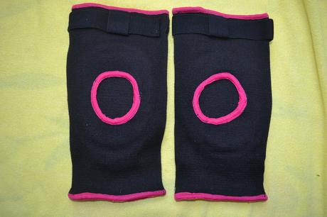 Dětské nové nákolenky na volejbal,