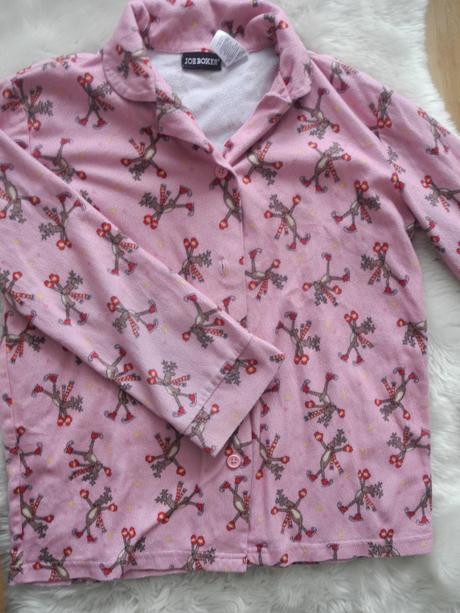 Pyžamo kabátek, 134