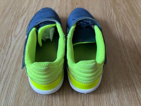 Futsalové kopačky eskudo - kipsta, vel. 34, kipsta,34