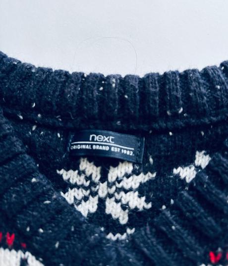 Krásná sváteční vesta zn. next - v.3/4 roky, 104