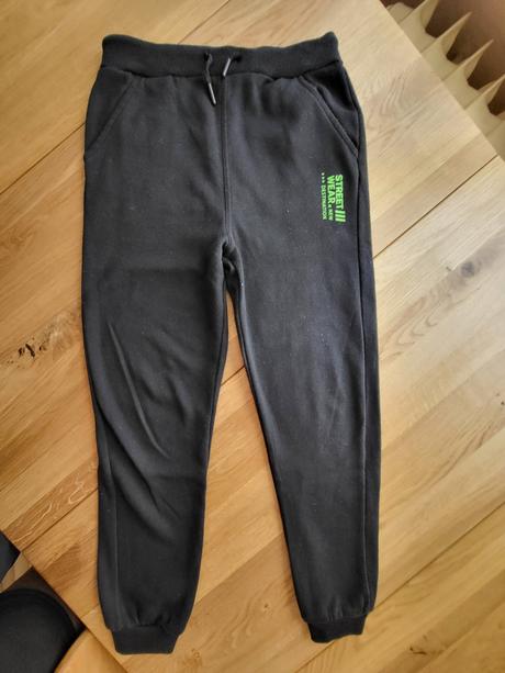 M_tepláky sinsay vel 146, sinsay,146