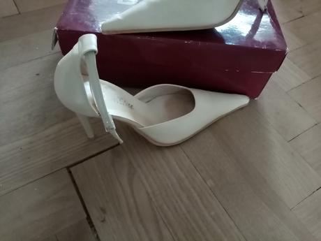 Lodičky barva šampaň, 38