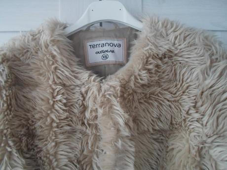 Béžový chlupatý kabát kabátek bunda, terranova,xs