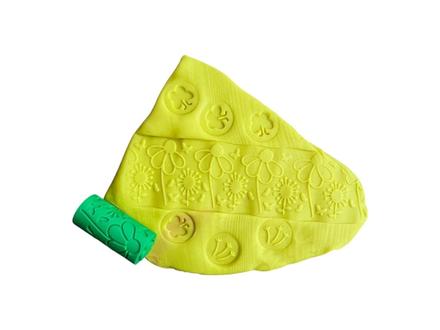 Váleček kytka s motýlem, 