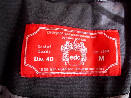 Úplet sako, esprit,m