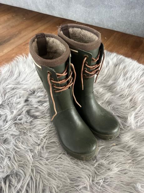 Zateplené holinky, 33