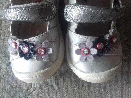 Roztomilé kožené botičky pro princeznu-top stav, baťa,21