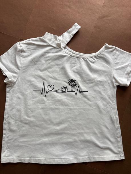 Triko bílé - v.134, 134