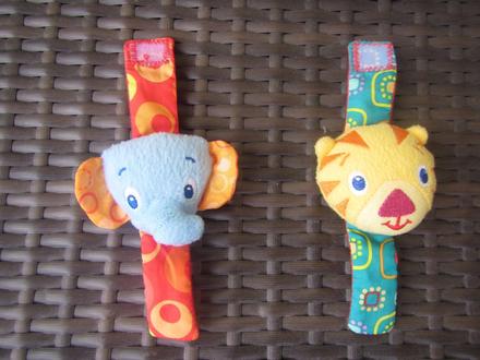 2x bright starts chrastítko na ruku slon a tygr, 