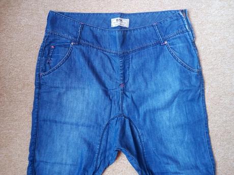 3/4 baggy zn."bershka" vel."42", bershka,42