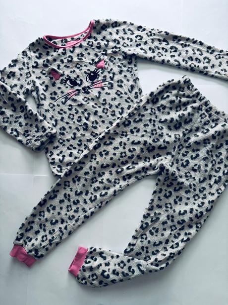 Ob/ pyžamo huňaté flecové - v.8/9 let, primark,134