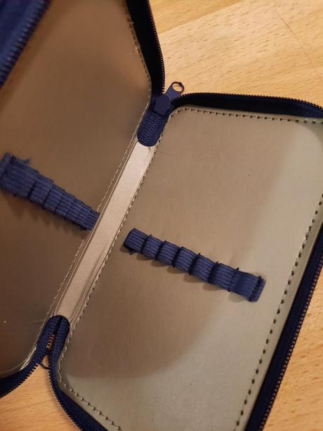 3-patrový penál s dinosaurem, 