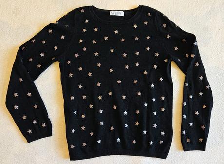 Čtyři zimní svetříky, sváteční a tričko, 122/140, 134