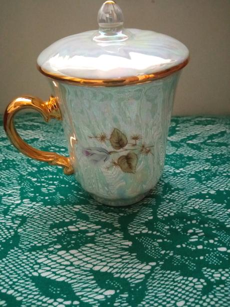 Hrneček s pokličkou, 