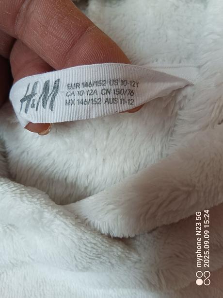 Mikina chlup zn."h&m" vel."146-152", h&m,146