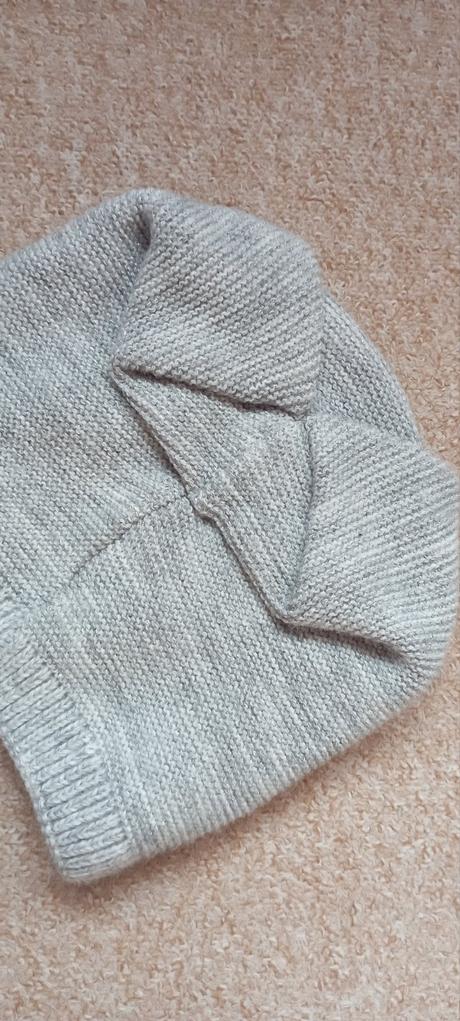 Čepice zn."wrobi" vel."uni"dívky i ženy,