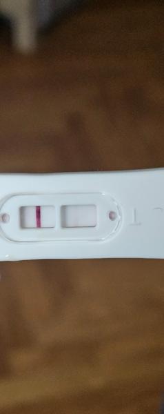 Pozitivní těhotenský test po vynechání menstruace: Co znamená duch?