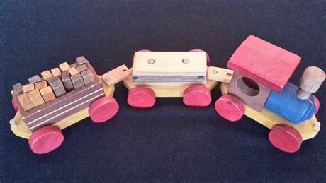 Dřevěný vlak, 