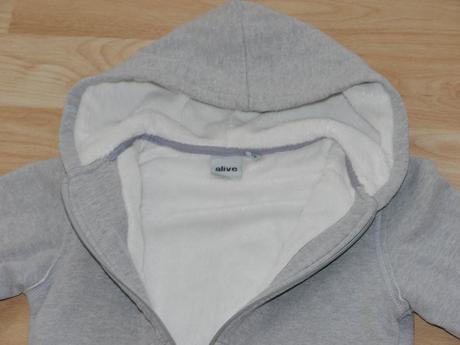 Velmi tepla mikina s koziskem vel. 128, alive,128