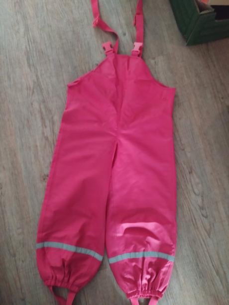 Kalhoty do deště, 116