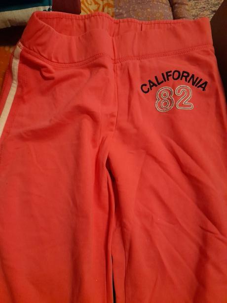 Kraťasy růžovočervené california tříčtvrťáky, 164