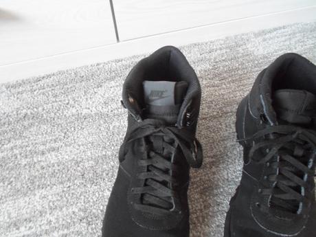 Černé kotníčkové boty tenisky botasky, nike,40