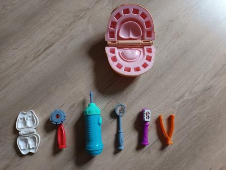 Hračka play-doh zubař,