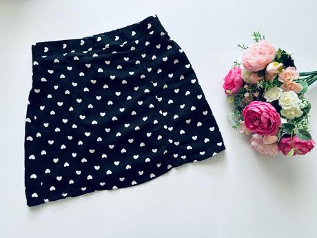 Sukýnka černá se srdíčky - v.6/7 let, primark,122