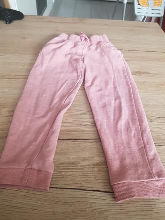 Tepláky značky nutmeg, velikost 4-5 roky, nutmeg,98