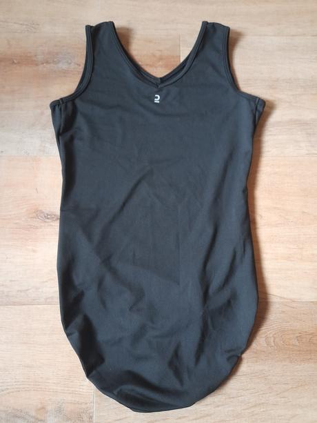Gymnastický dres, decathlon, vel 134/140,top stav, 134