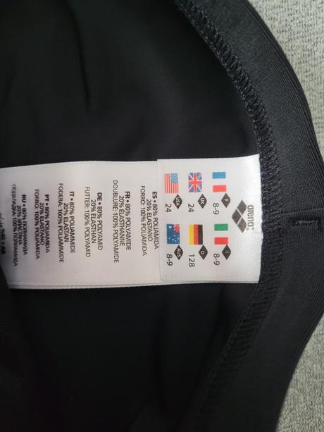 Chlapecke plavky arena, 128