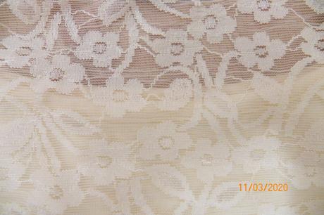 Tričko s krajkovým bolerkem, early days,80