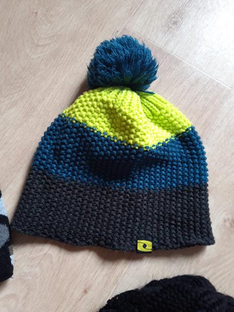 Čepice 5x i jednotlivě 8-12 let,