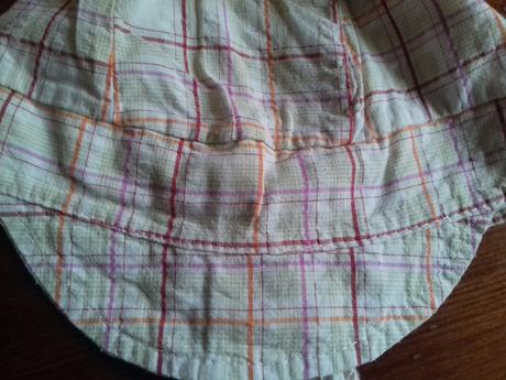 pirátka kloubouček vel.2 top stav , <50