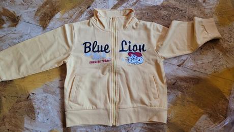 Bunda a tepláková souprava, 104