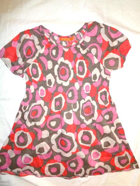 Pěkná vzdušná tunika, staccato,164