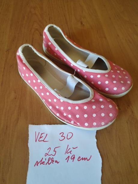 Cvičky vel. 30, baťa,30