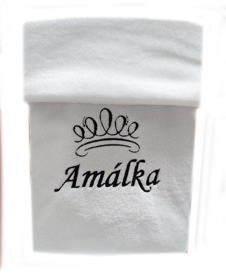 Deka s výšivkou jména na přání - více barev, 