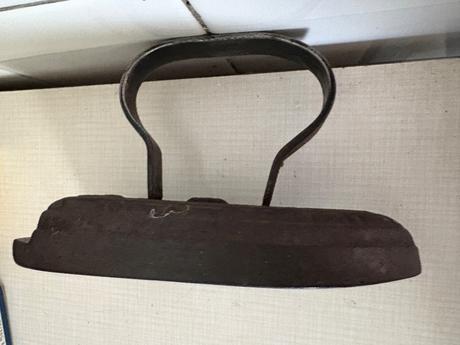 Stara tezka retro zehlicka, 