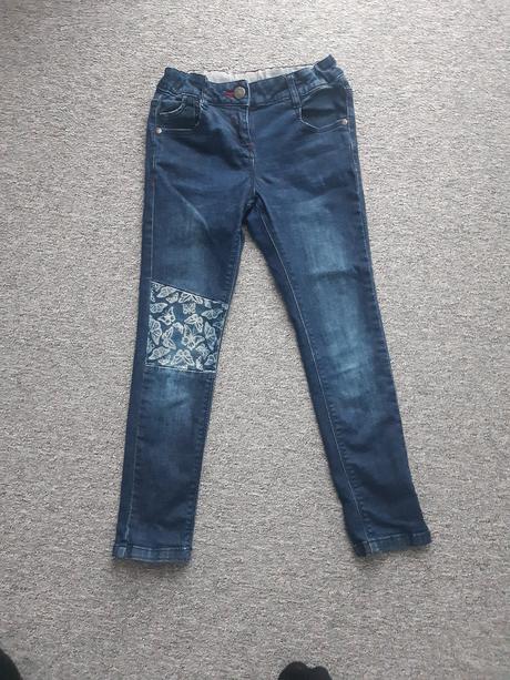 Rifle, džíny s motýlky, c&a,122