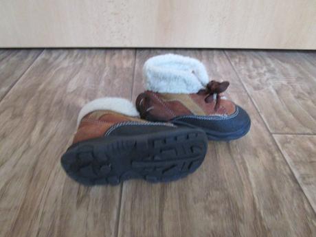 Pěkné hnědé kožené kotníčkové boty s kožíškem, 21