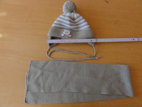 Komplet béžovobílá čepice se šálou s medvídkem, 80