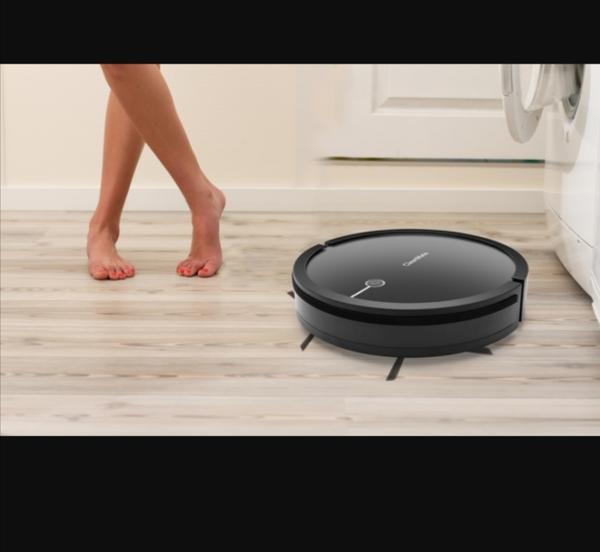 Robotický vysavač, který umí i vytírat a lze ovládat dálkově