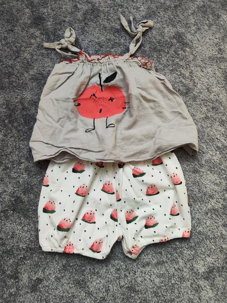 Balík oblečení pro holčičku vel.80, 68–80