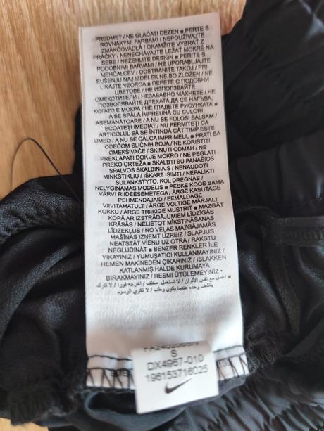 Dívčí kraťasy, nike,140