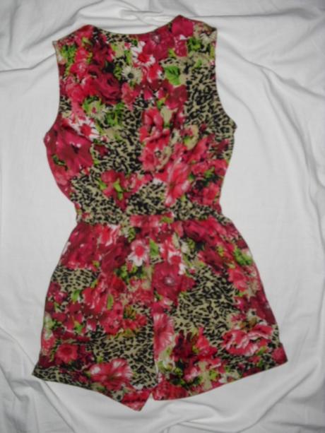 Luxusní letní overal s květy, 122