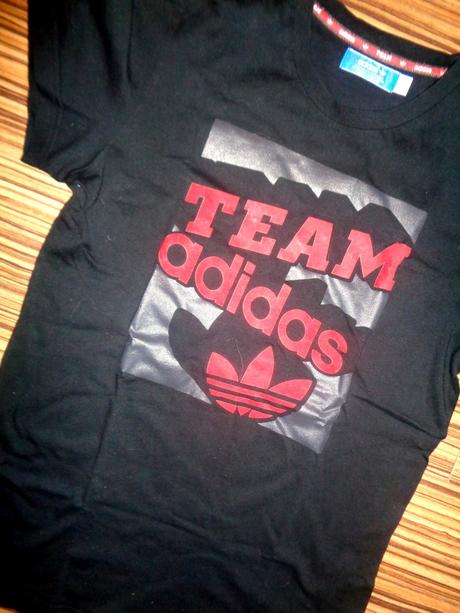 Černočervené tričko adidas 164/170, adidas,164