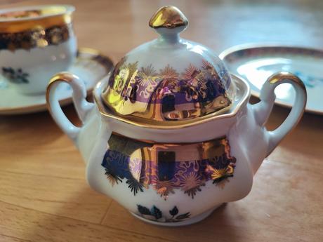 Porcelánový čajový set, 